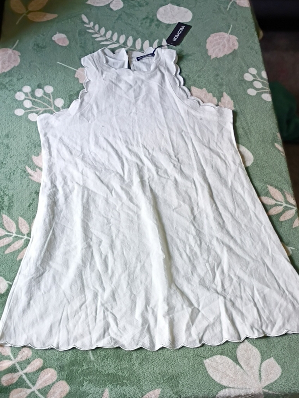 NWT White Scalloped Edge Sleeveless Dress